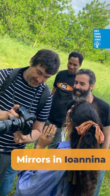 Got any cool friends? 😎
Our Executive Assistant, @isa.laplazas, sure does! Earlier this year, she introduced us to @rafael_trapiello, a professional photographer based in Madrid, & Jorge from the @labofexperimentalart. 
Together, we had an idea… to capture the stories of people living in refugee camps in Greece. 📸
The journey began when Rafael & Jorge visited us in Greece to take portraits of our students & friends living in Katsikas Refugee Camp. These photos were later transformed into one-of-a-kind art pieces – 10 exclusive portraits displayed on mirrors. Each was then paired with one of Rafa’s photographs of Greek archaeological sites, creating a dialogue between people & their surroundings. Together, the pieces invite viewers to look beyond surface impressions & sense empathy rather than distance.
They were exhibited in September at @fundacionstudiolo art gallery in Madrid, & some have already been sold, raising thousands to support Second Tree’s #refugeesarepeople mission.
Got any talented friends of your own interested in making a difference with people on the move? Or keen to find out more about Rafa’s pieces? We want to hear from you! Send us a message. 💌
Videographer 🧚: @reqreativa
#artforchange #Madrid #contemporaryart #community #WeAreSecondTree