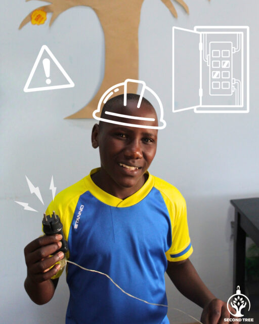 💡 The fairy lights are coming down. The decorations are getting packed away. But in Katsikas refugee camp, where harsh floodlights provide a very different kind of glow, there's a little boy who wants to learn how it all works.⁠
⁠
Meet our next young spark: Mustafa! ⁠
⁠
⚡️ With a knowing smile far beyond his years, 13-year-old Mustafa from Sudan wants to be an electrician when he grows up, just like his dad.⁠
⁠
"My dream job is to be an electrician… fix the lights, build the lamps…"⁠
⁠
👨‍🔧 In class, it doesn't take long to notice his energy & big laugh. Always curious, always ready to help when needed.⁠
⁠
In a place that all too often limits them, your donation gives kids like Mustafa something powerful: the materials, teachers, & trips to spark futures of their own. That's what our Youth Programme does across 3 refugee camps in Greece.⁠
⁠
💭 Our Christmas campaign is closing. Don't let it end without you – link in bio!⁠
⁠
#RefugeesArePeople #WeAreSecondTree #Spark #STEM #RefugeeEducation #JoinOurCommunity